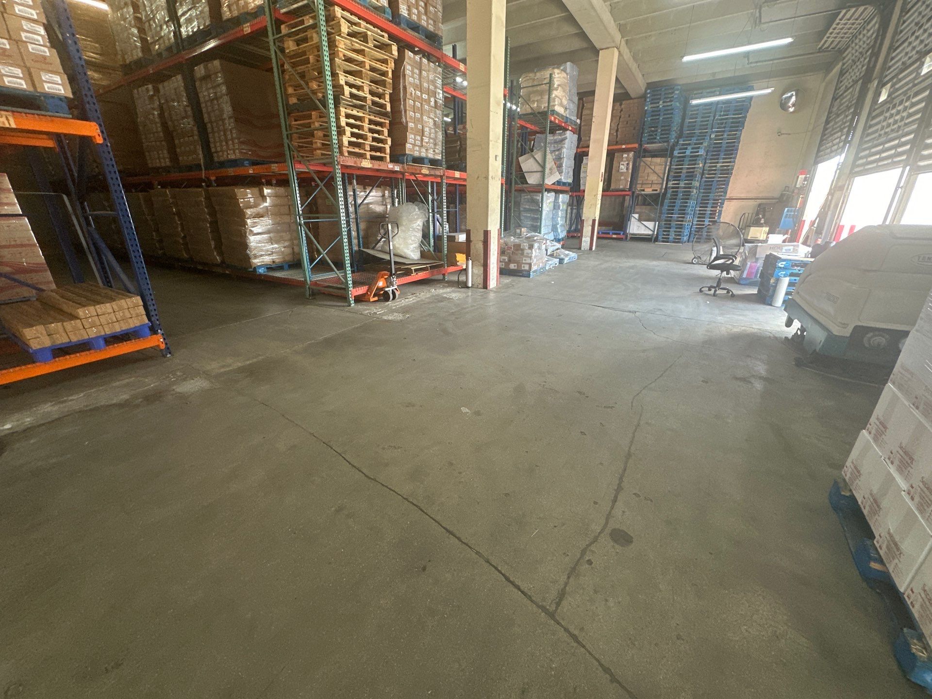Warehouse Restoration by Seamless Surfaces