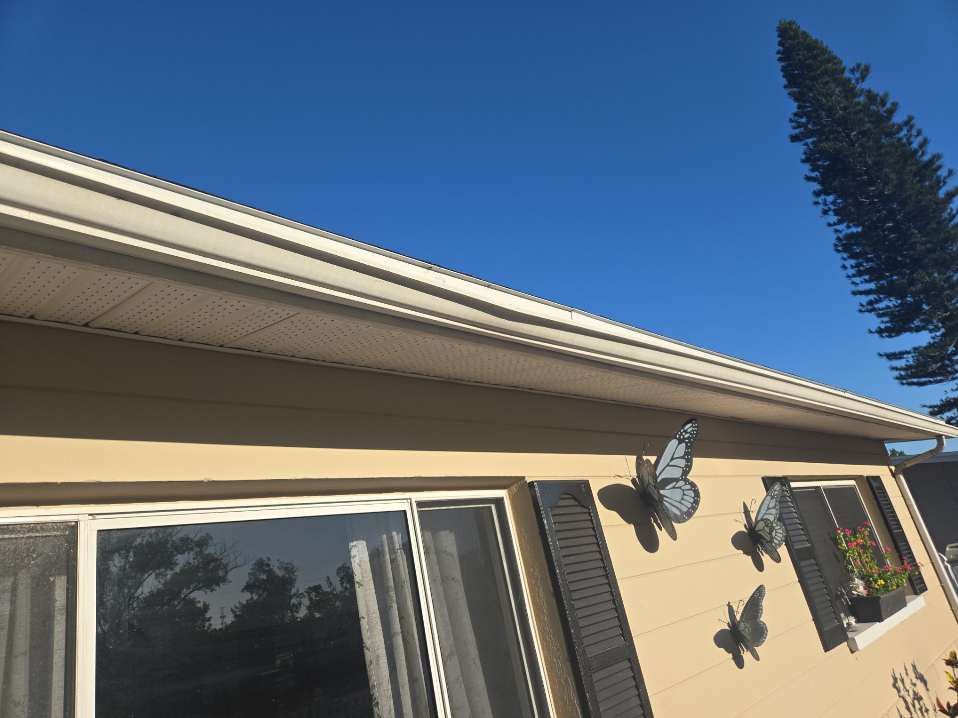 Project in St. Petersburg 33709 by Mitchell Roofing Company LLC 