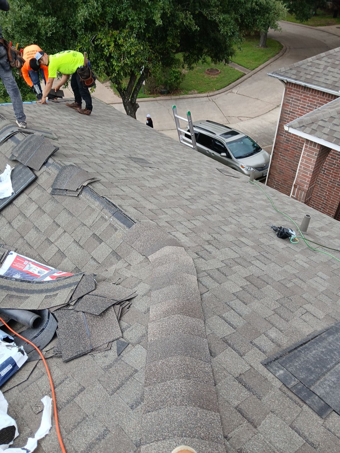 Residential Roofing Installation using Owen's Corning Duration (Lifetime) Shingles by Roof Repair Company