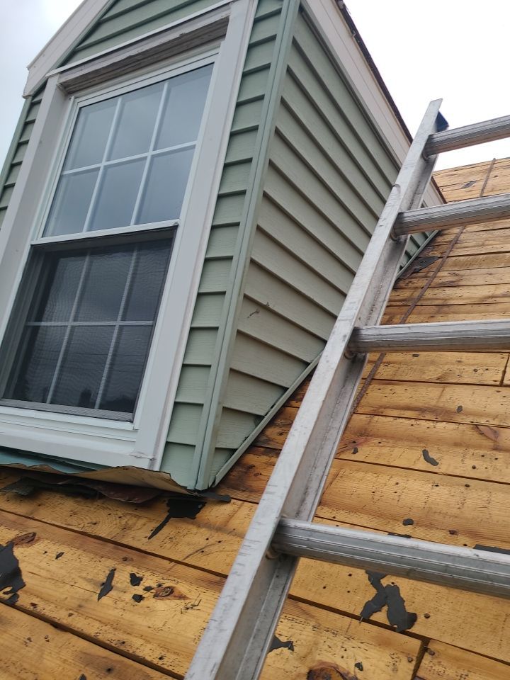 Arlington: CertainTeed Landmark Architectural Shingle in Georgetown Gray by RM Banning, Inc.