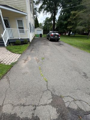 Gutter Cleaning in Park Ridge, NJ — Gallo Bros job photo