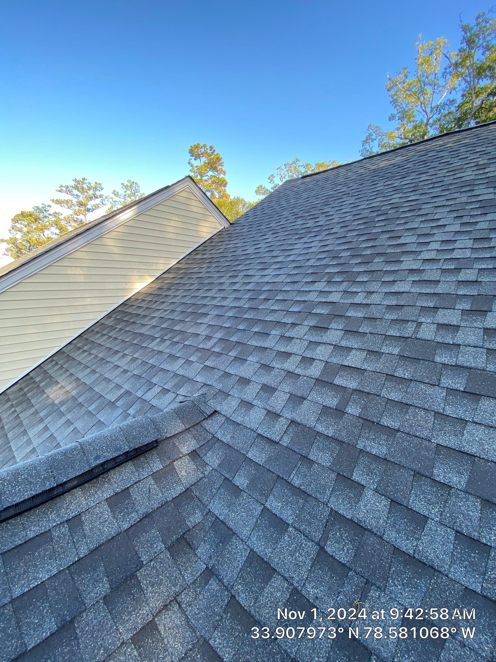 GAF HDZ - Weathered Wood by Linta Roofing Inc