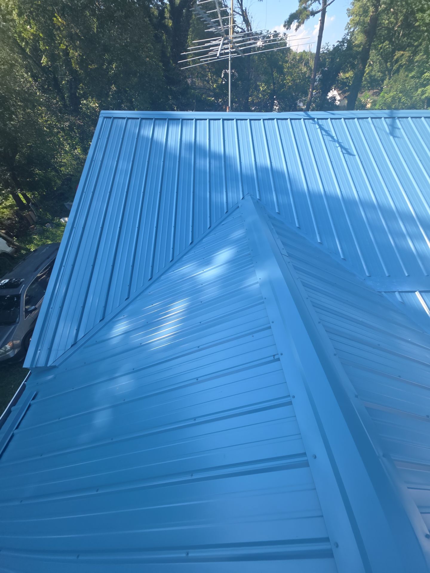 Vichare Residence by Omnia Roofing