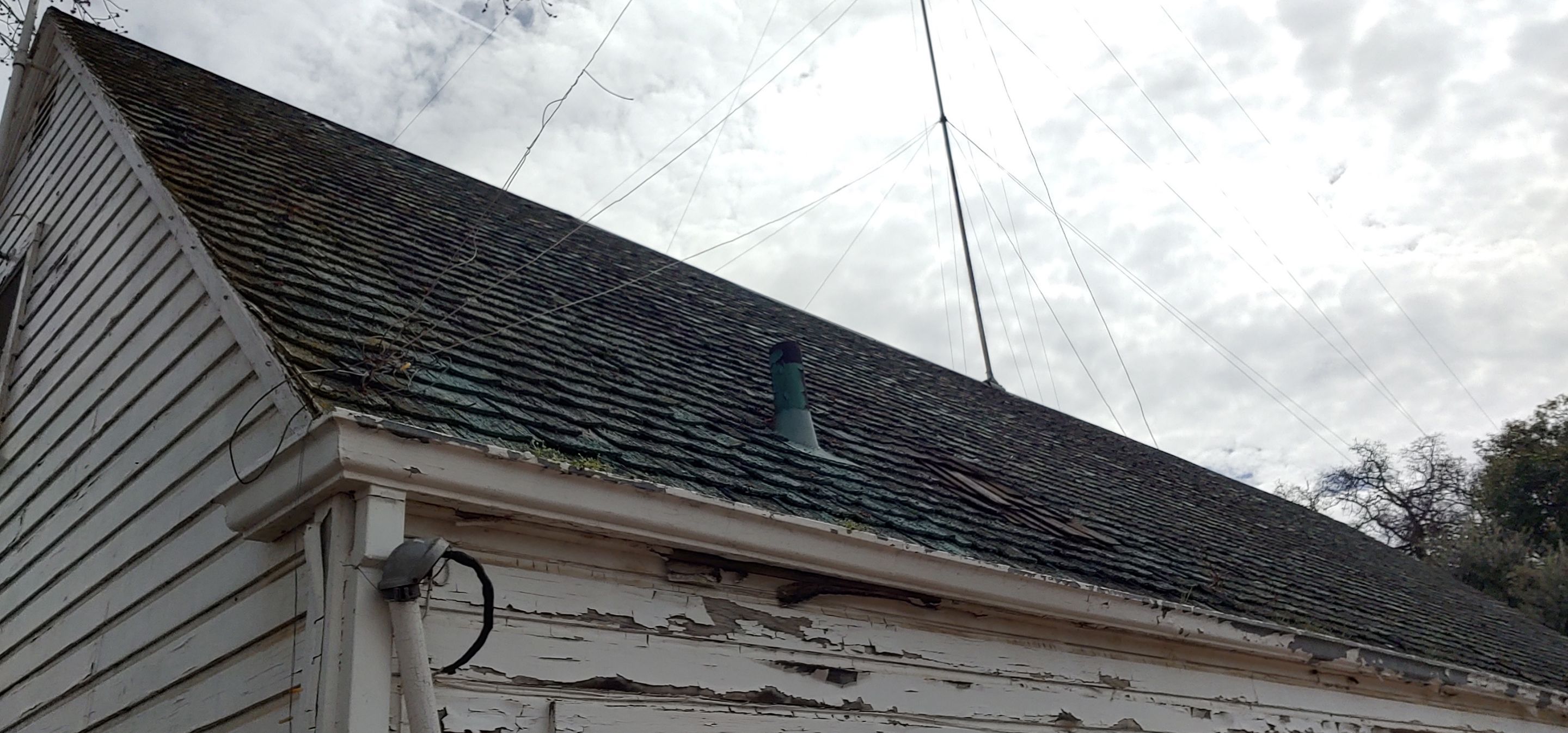 Residential Roofing Installation using Standing seam metal roofing system by Straight Edge Roofing Inc