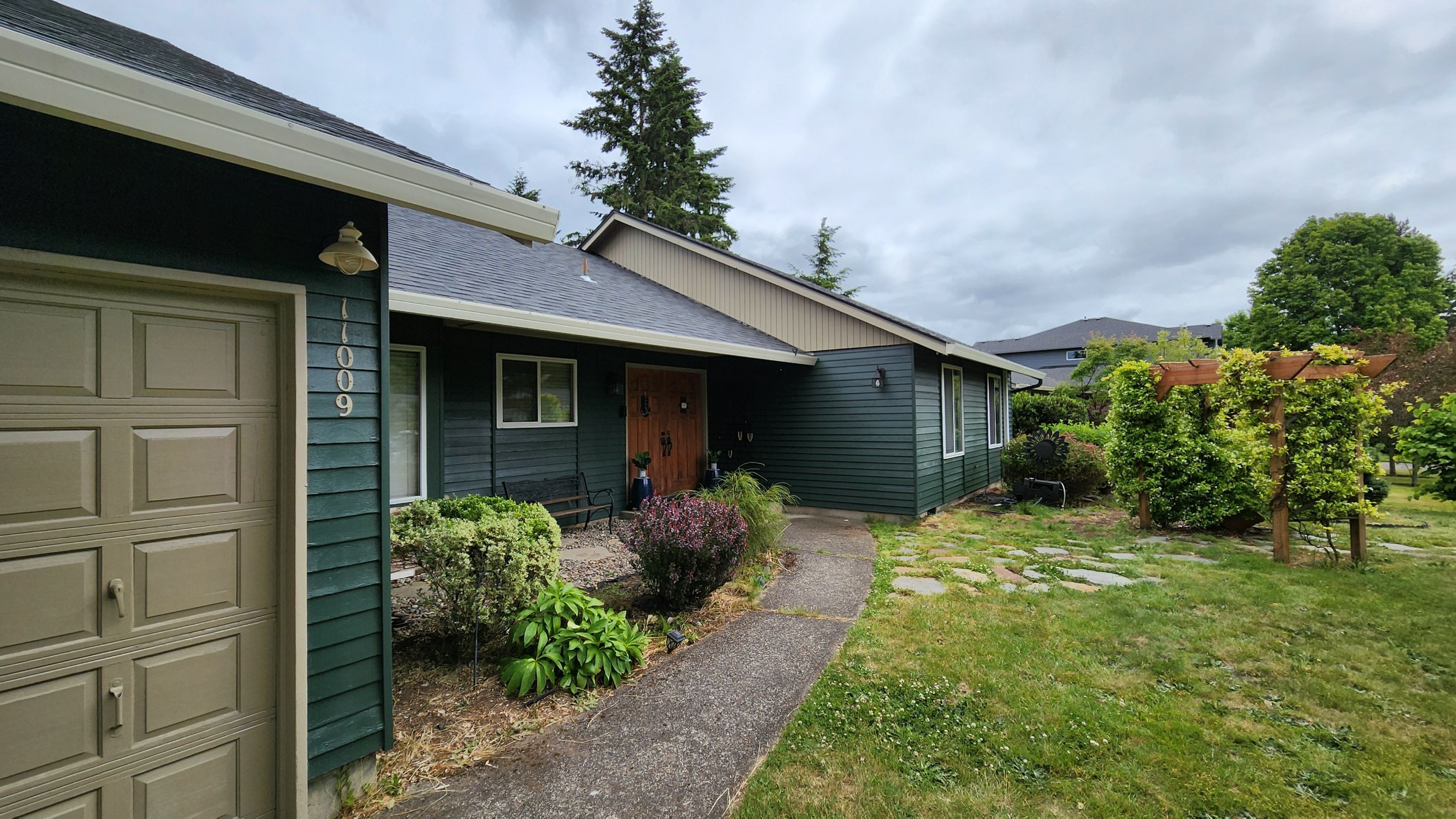 Exterior Siding and Paint Project in Vancouver, WA by Crm Services Llc