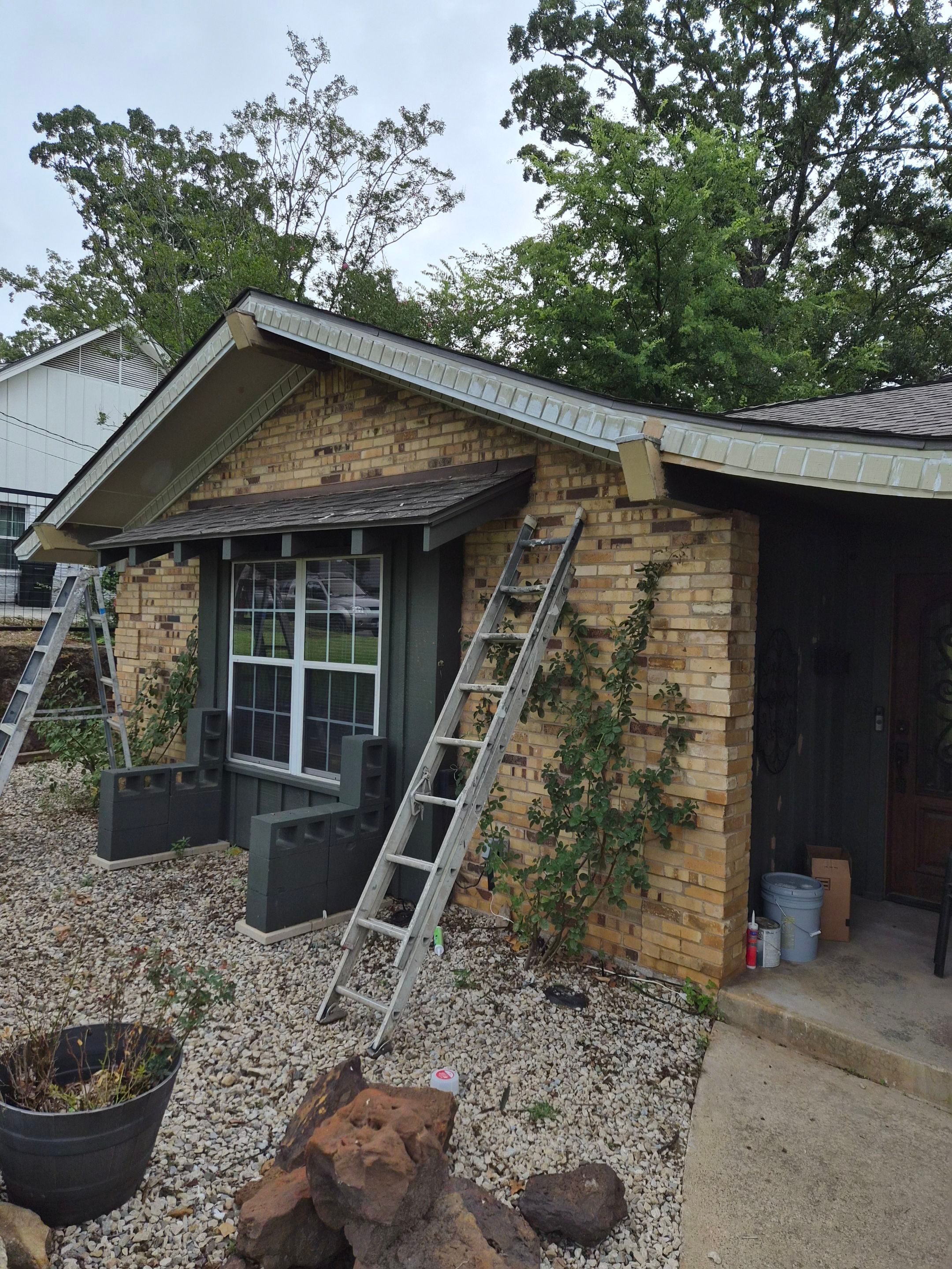 Clean, Consistent Finish on Paint Project in Tyler TX by Quality Coats Painting