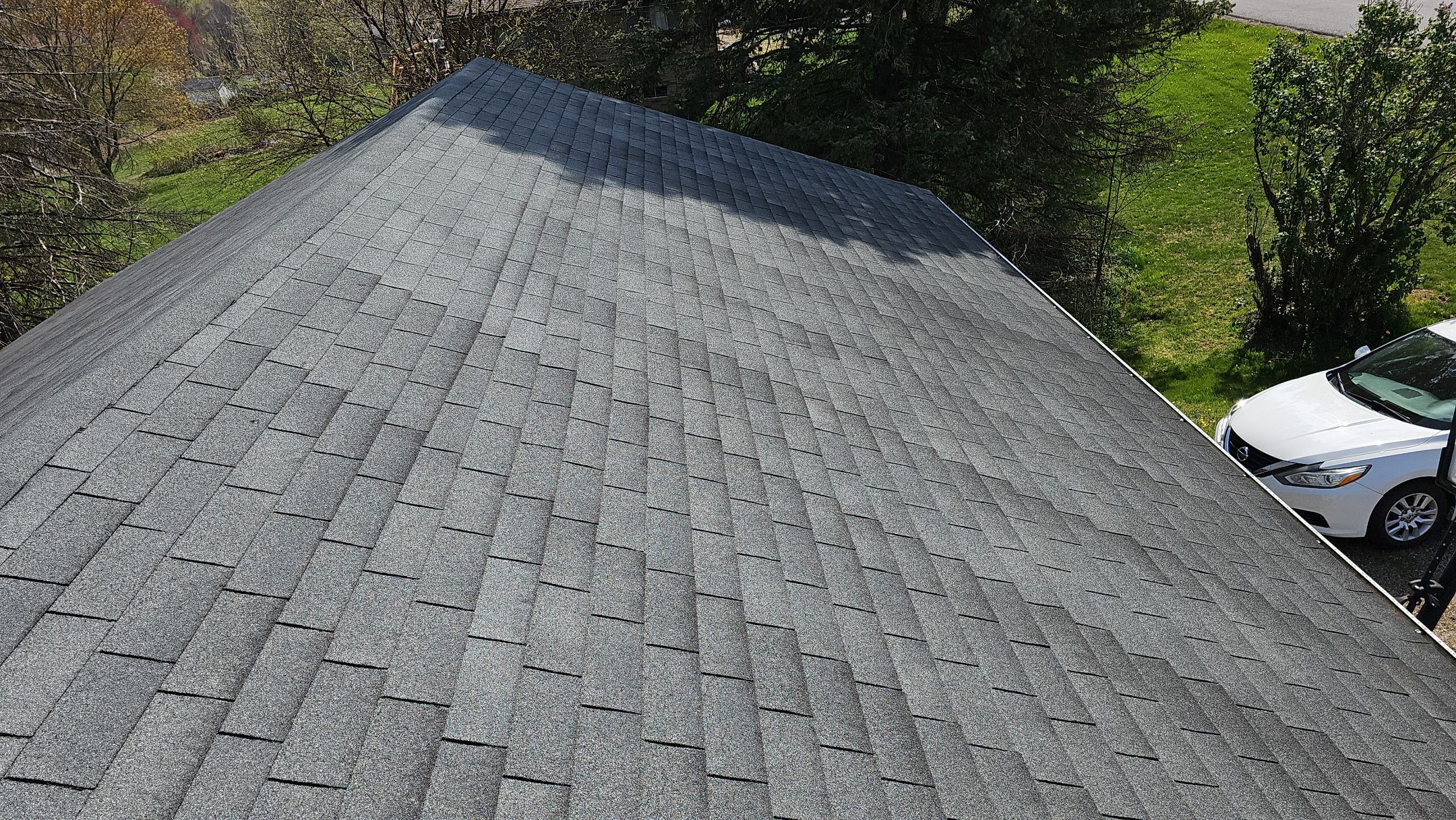 ATLAS PINNACLE HP W/SCOTCHGARD COLOR: BLACK SHADOW by Eagle Eye Roofing