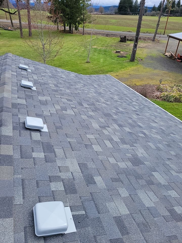 Residential Re-Roof in Lebanon Oregon by Orezona Building & Roofing Company, Inc.
