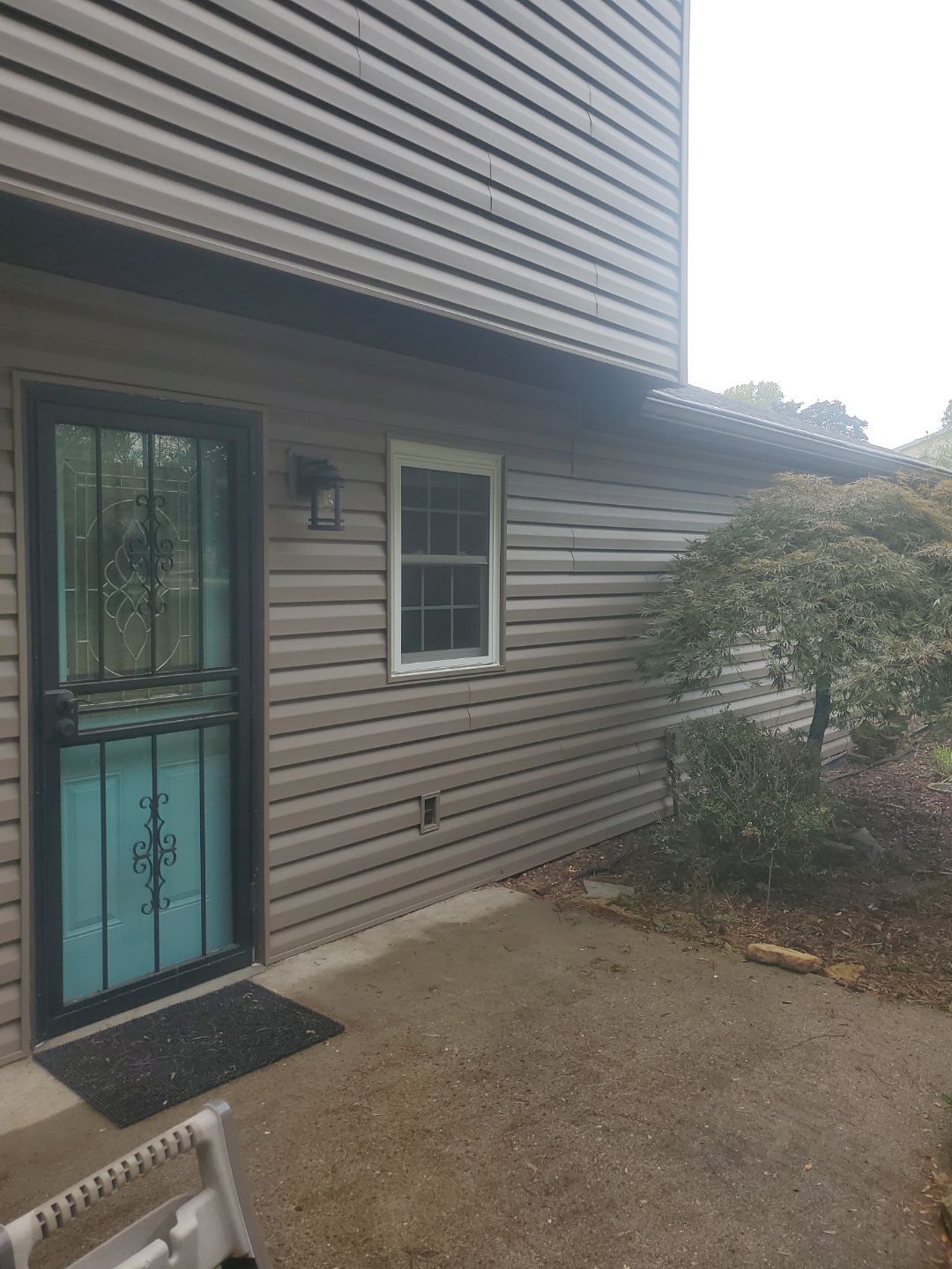 Siding Installation using Vinyl Siding by Rainstoppers Roofing