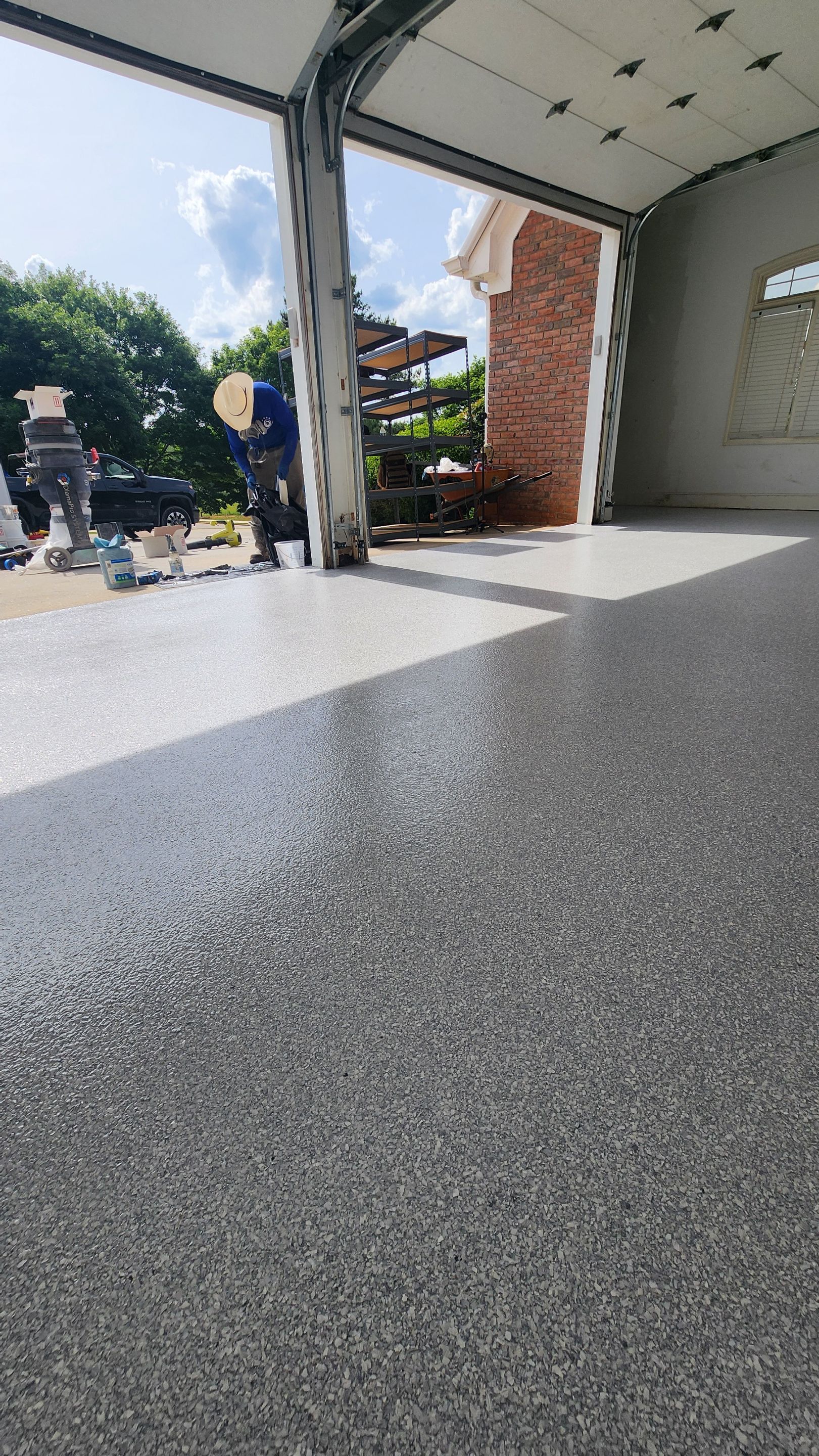 For those who love light colors we have the Schist flake by Opus Renovations 