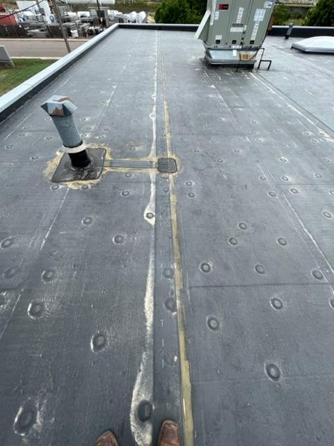 Commercial Roofing Installation using MuleHide EPDM .60 - BLACK by A to Z Roofing
