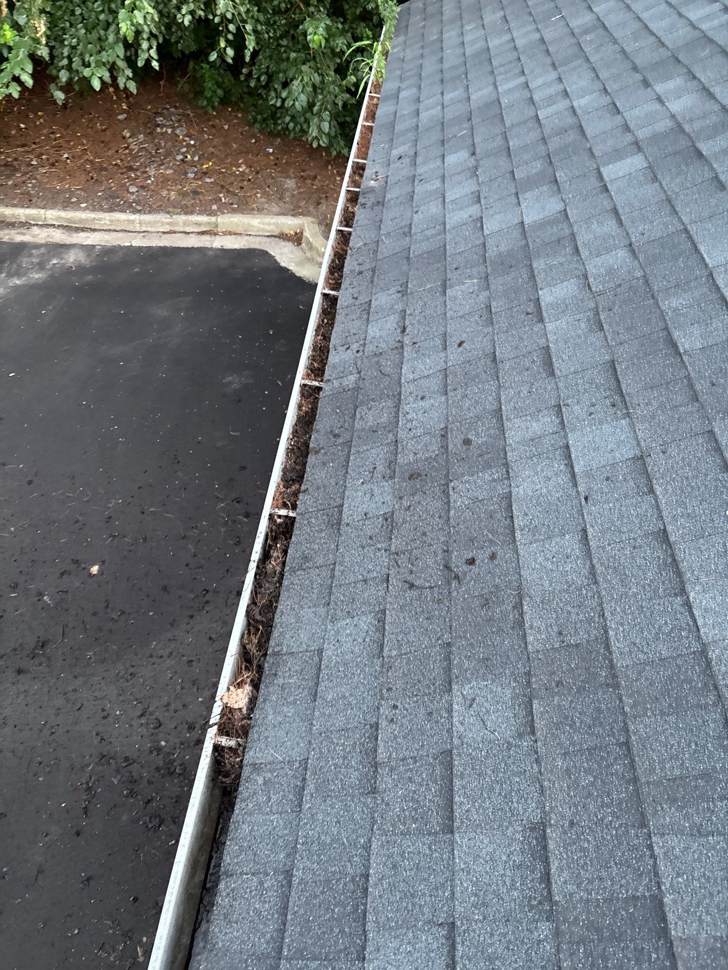 HOA gutter cleaning before