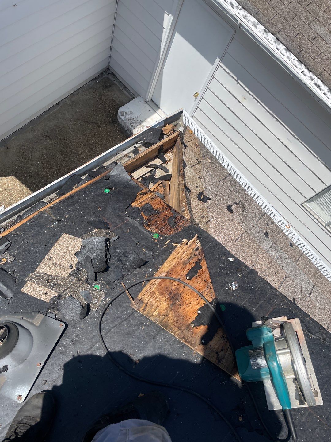 Residential Roofing Installation using Roof Replacement by American Roofing & Construction LLC