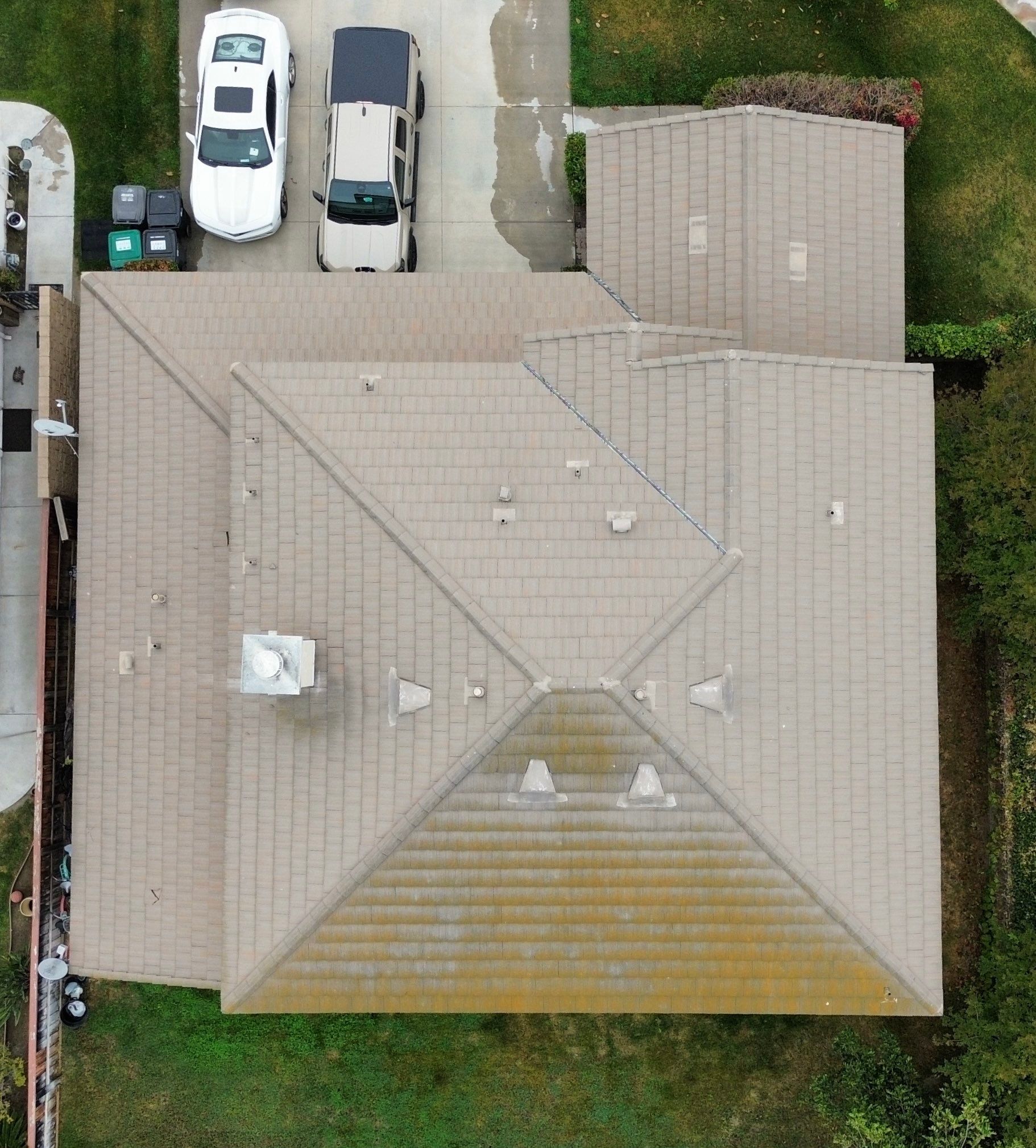 Roof Cleaning by Pirate Pete’s Power Washing
