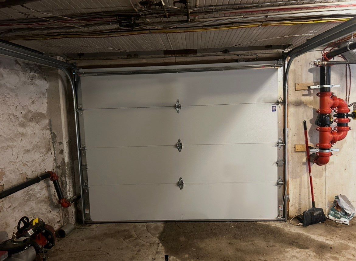 Door Installation using Raynor Encore Garage Door by Keene Door