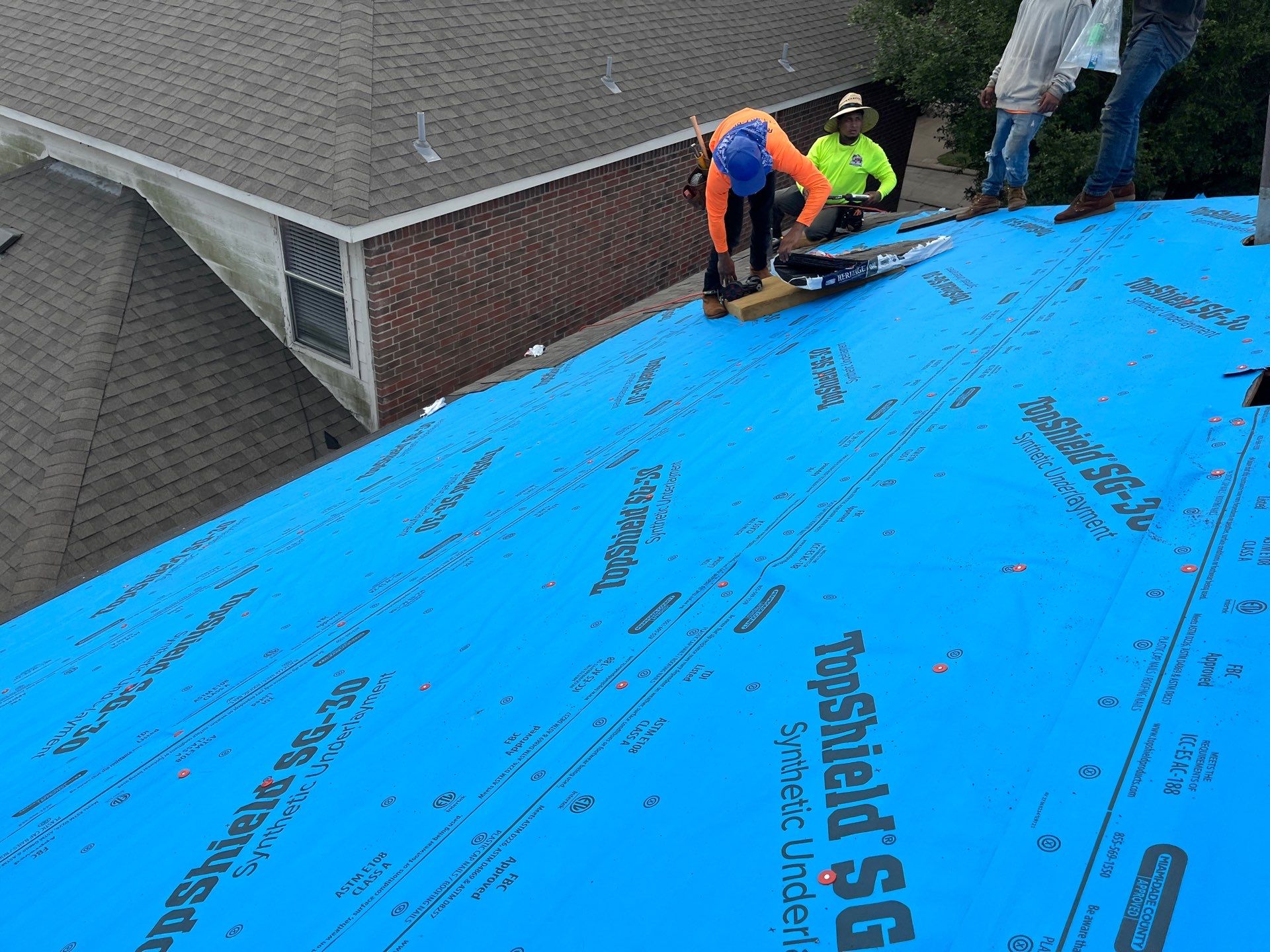 Residential Roofing Installation using Owen's Corning Duration (Lifetime) Shingles by Roof Repair Company