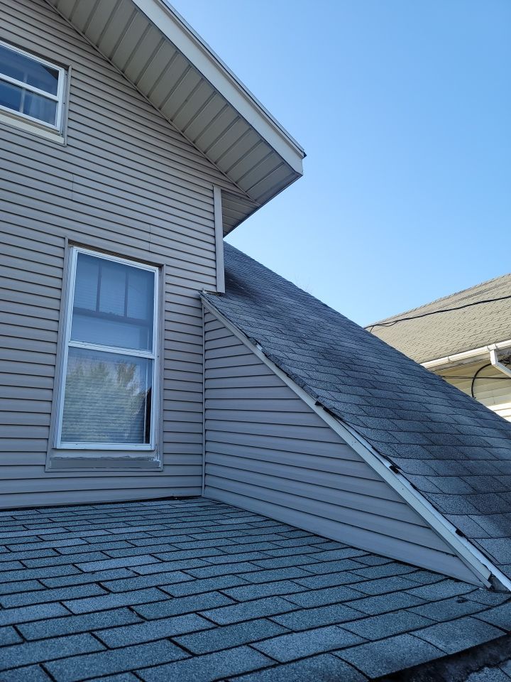 ATLAS PINNACLE COLOR: MORNING HARVEST DRIP EDGE: WHITE by Eagle Eye Roofing