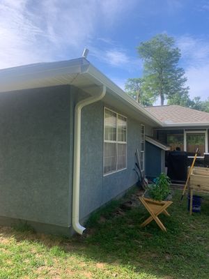 Seamless Gutters with Splash Guards