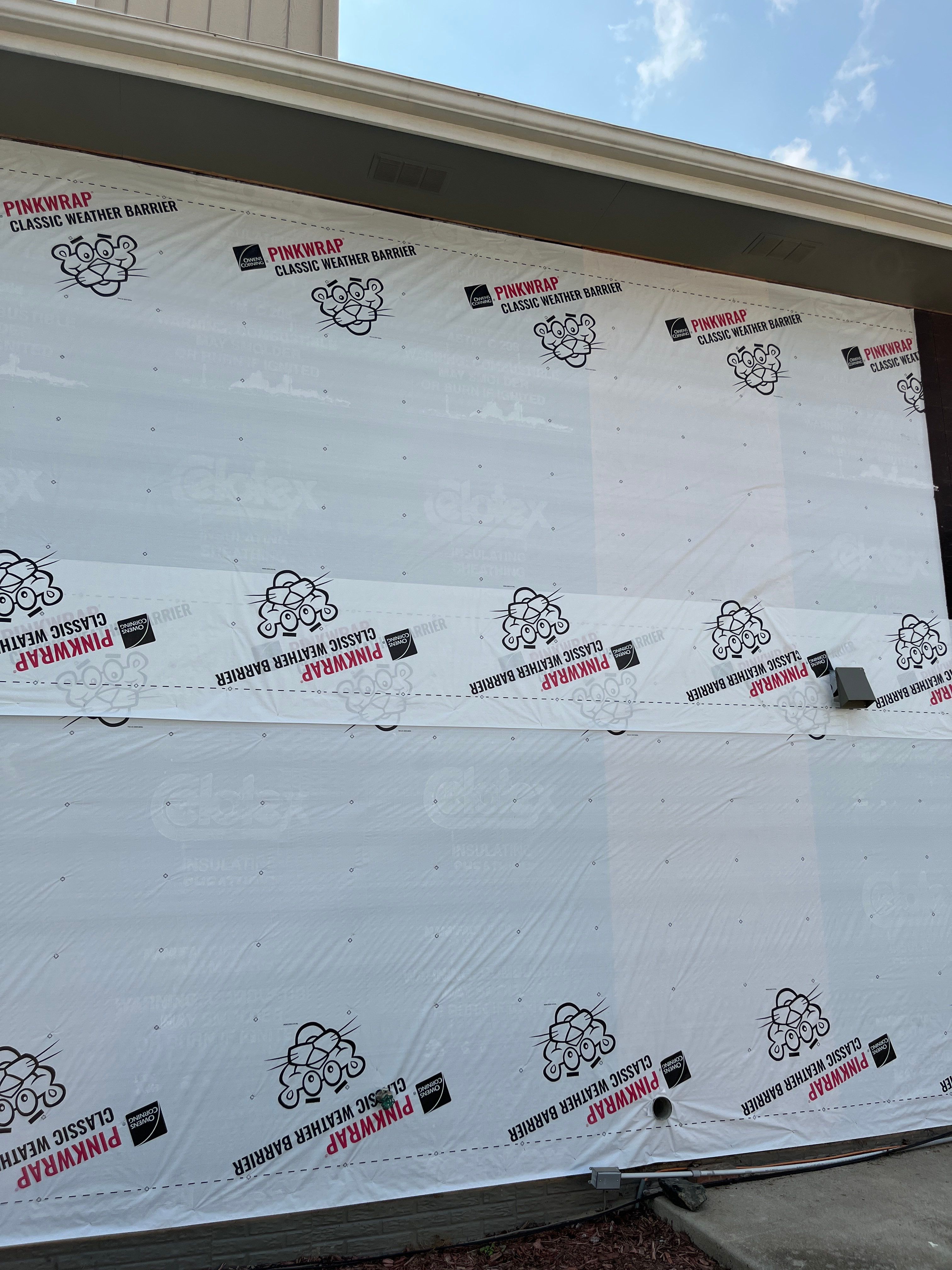 Vinyl siding in Pleasant Hill, IA by Blu Ember Properties