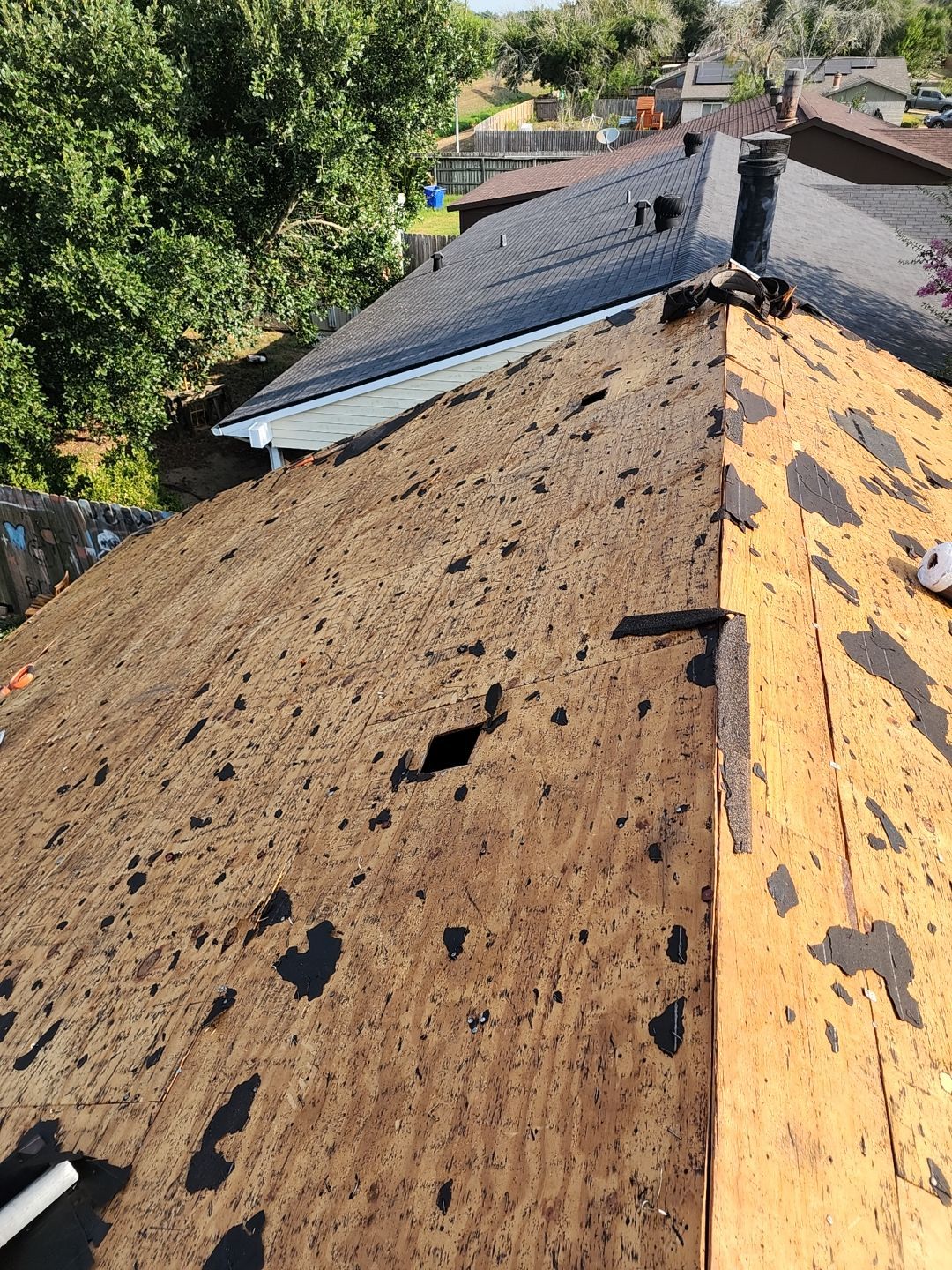 Residential Roofing Installation using Owen's Corning Duration (Lifetime) Shingles by Roof Repair Company