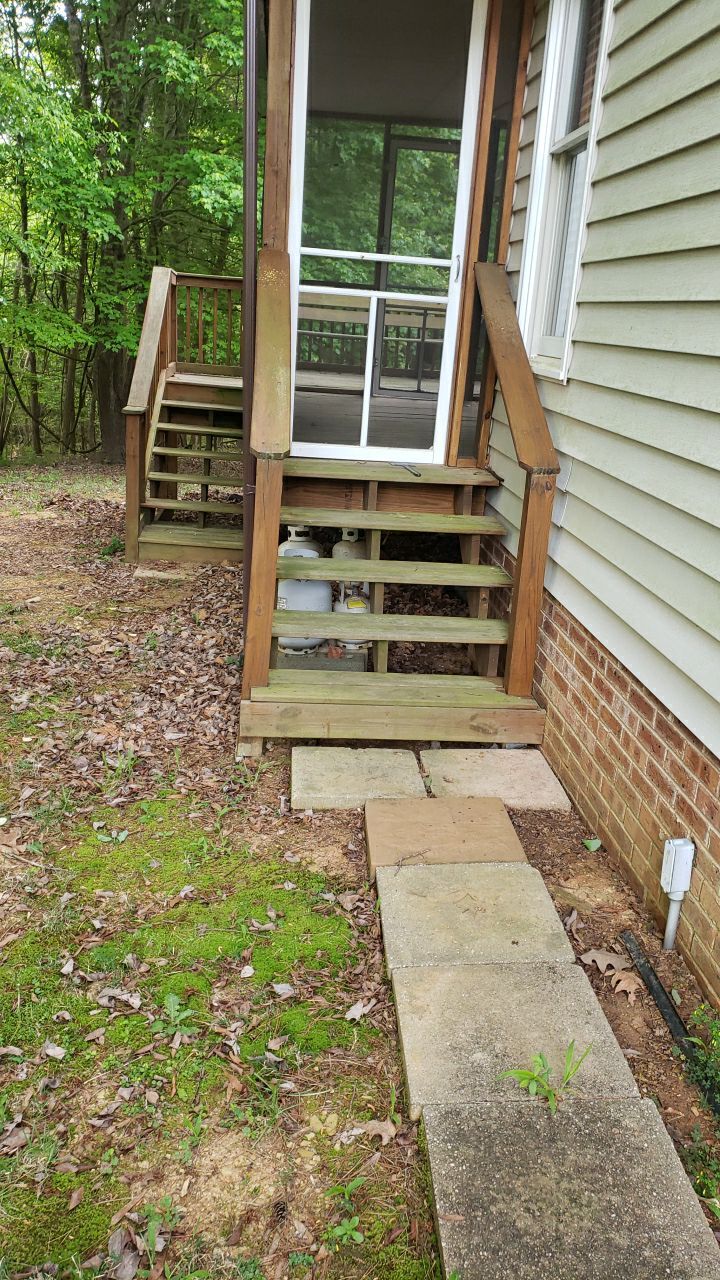 House Wash using cleaner by Power Wash Masters LLC