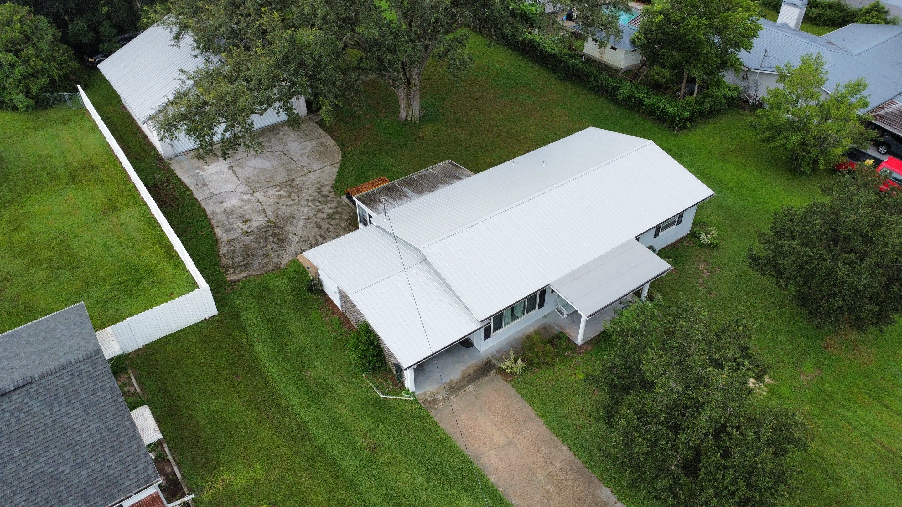 Metal Roof Replacement in Zephyrhills, FL by Steadfast Roofing 