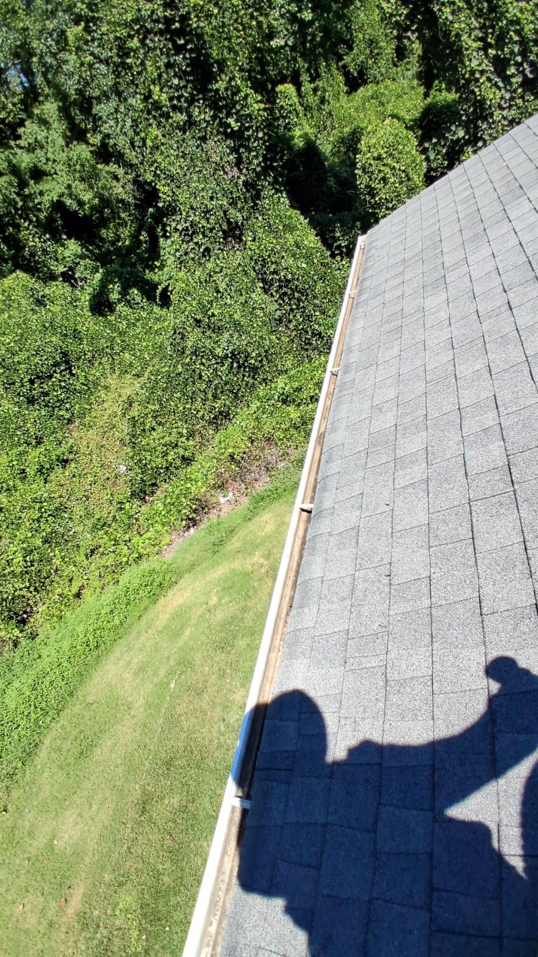 Commercial gutter cleaning Mooresville & Lake Norman, NC after photo with clean gutters