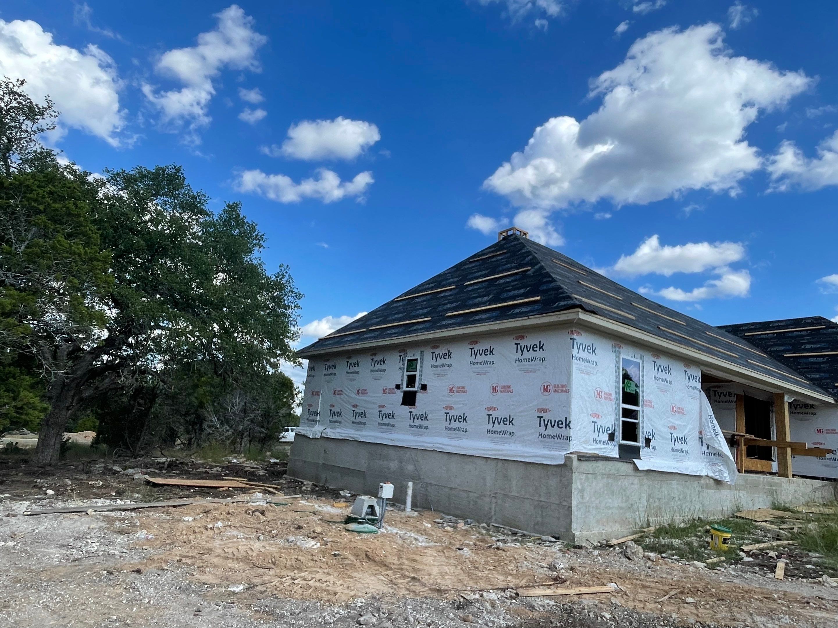 New Home Construction using Owens Corning 30 year Architectural Shingles by Premier Roofing and Contracting