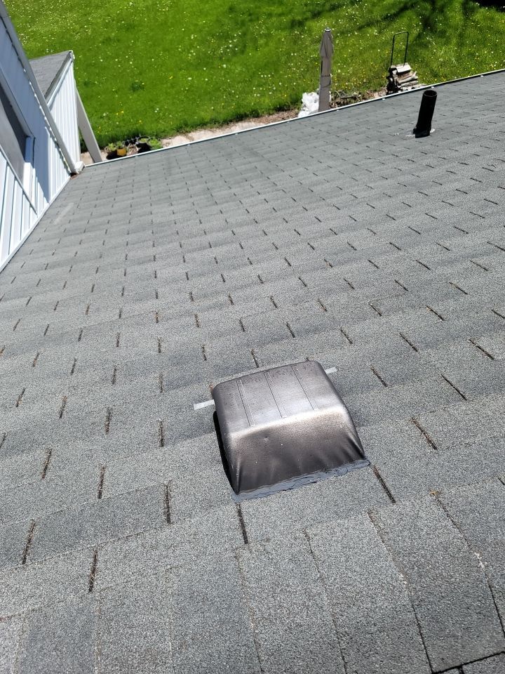 ATLAS PINNACLE COLOR: SUMMER STORM DRIP EDGE: WHITE by Eagle Eye Roofing