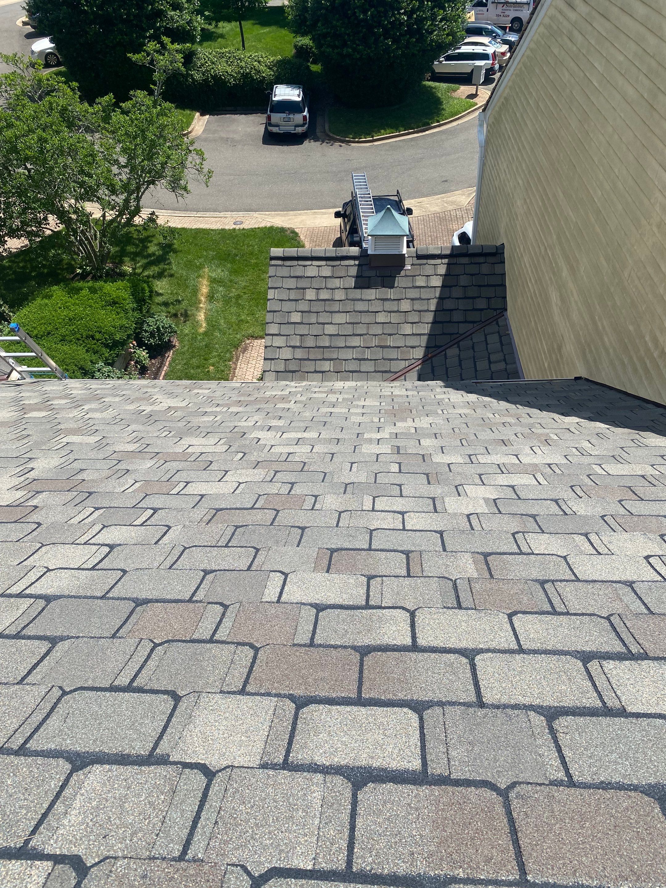 Arlington: CertainTeed Grand Manor Designer Shingles in Weathered Wood by RM Banning, Inc.