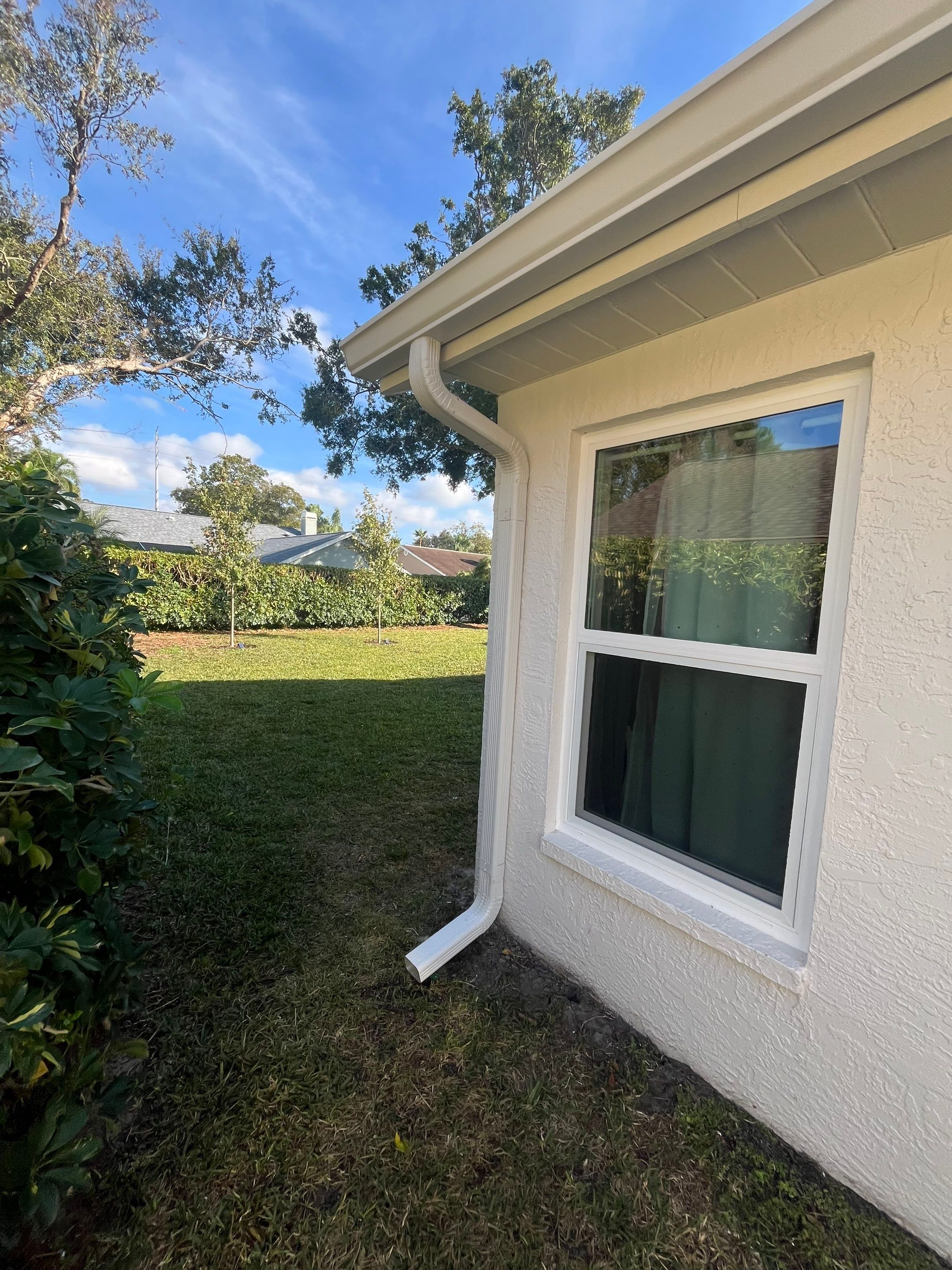 6 Inch Seamless Gutters using K-Style Seamless Gutters in Palm Harbor FL by Gutter Professors