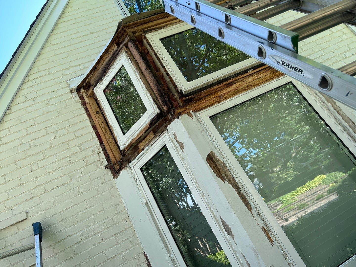 Arlington Hardie Installation - Arctic White by RM Banning, Inc.