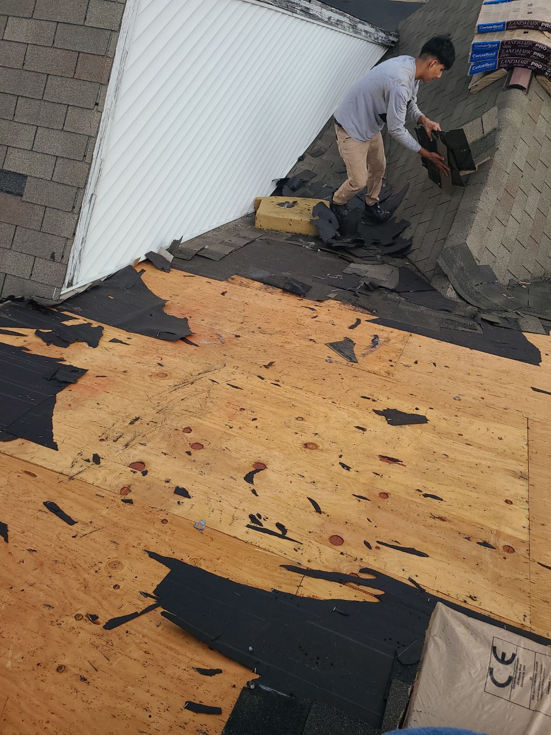 Fairfax: Roof Replacement with CertainTeed Landmark Pro Designer Shingles in Max Def Weathered Wood by RM Banning, Inc.