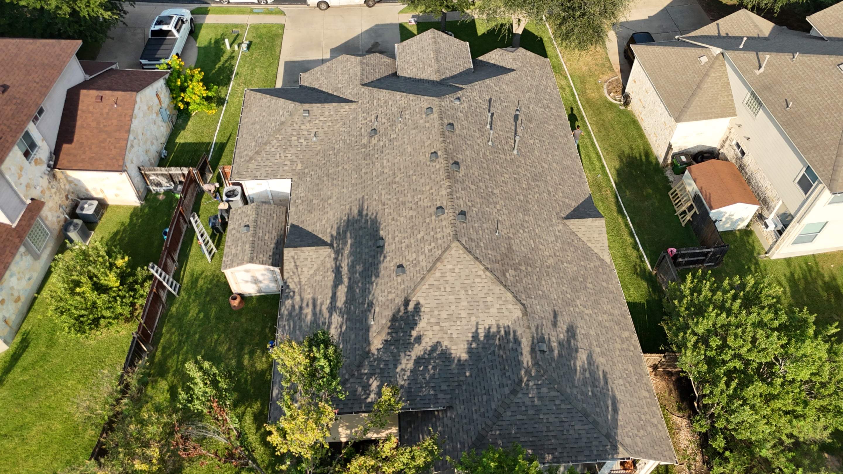 Weathered Wood - Malarkey Vista by RoofsOnly.com