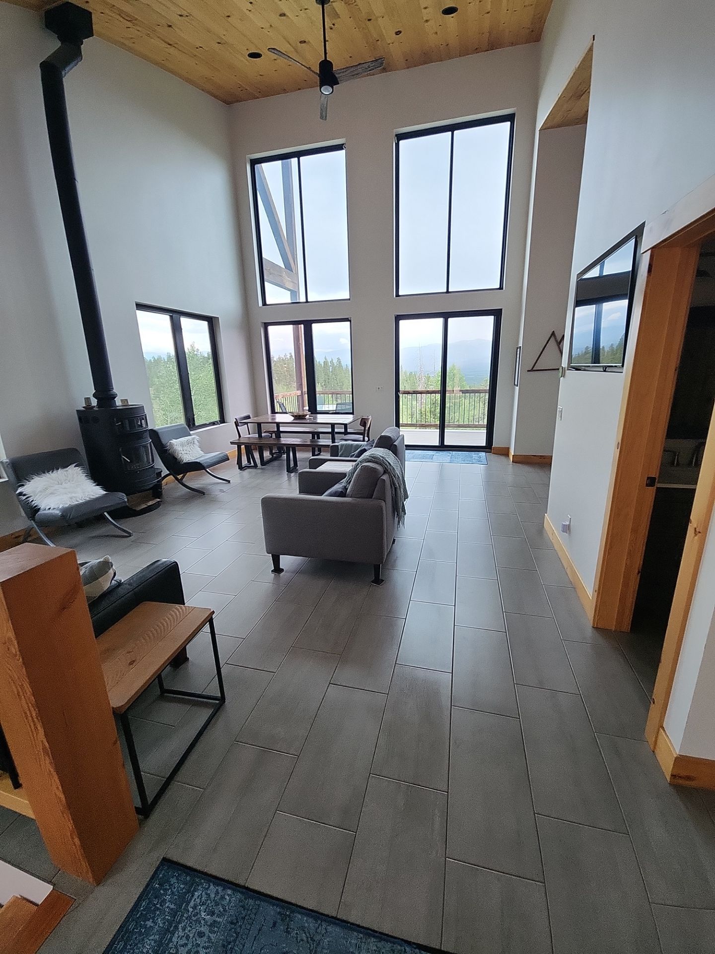 Short-Term Rental (STR) Cleaning in Tabernash, Colorado by Wheatley Creek Services