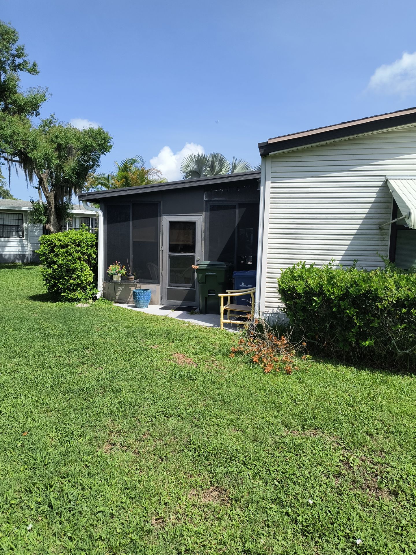 Aluminum Seamless Gutters using gutter cleaning in Sarasota FL by Gutter Professors