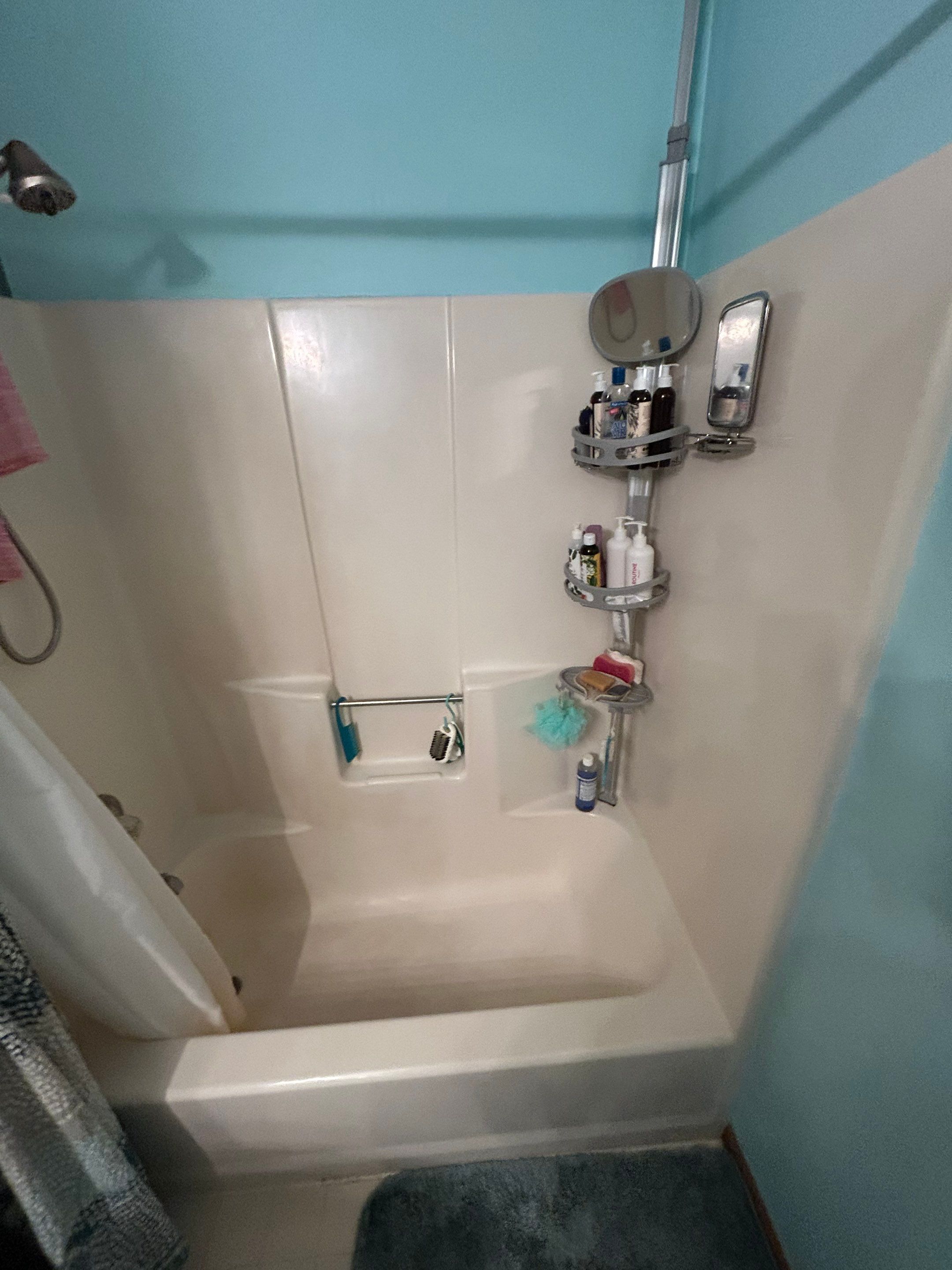 Acrylic Jacuzzi Bath and Shower Surround Installation in Traverse City by Rainbow Seamless Systems