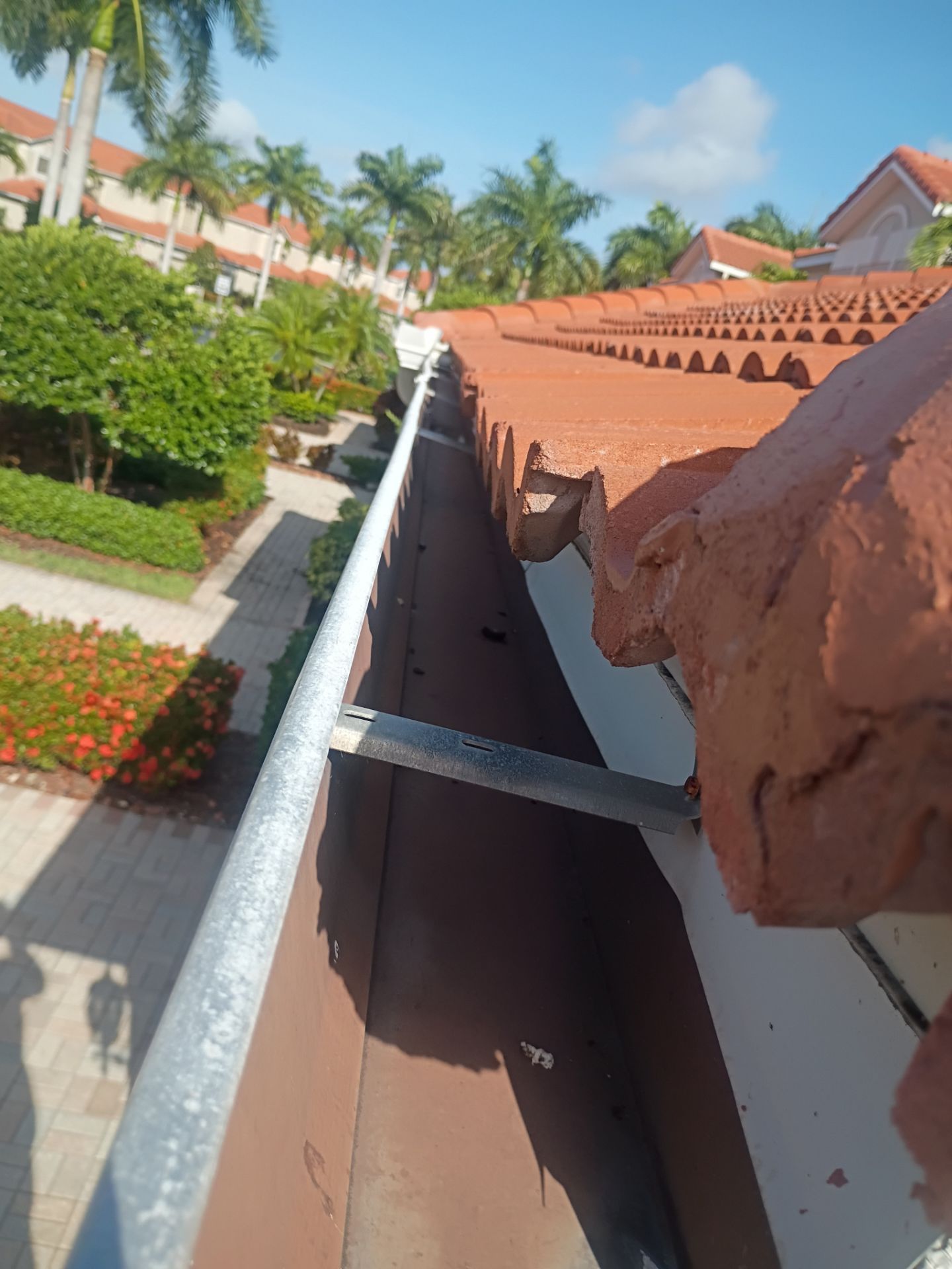 Aluminum Seamless Gutters using seal gutters in Fort Myers FL by Gutter Professors