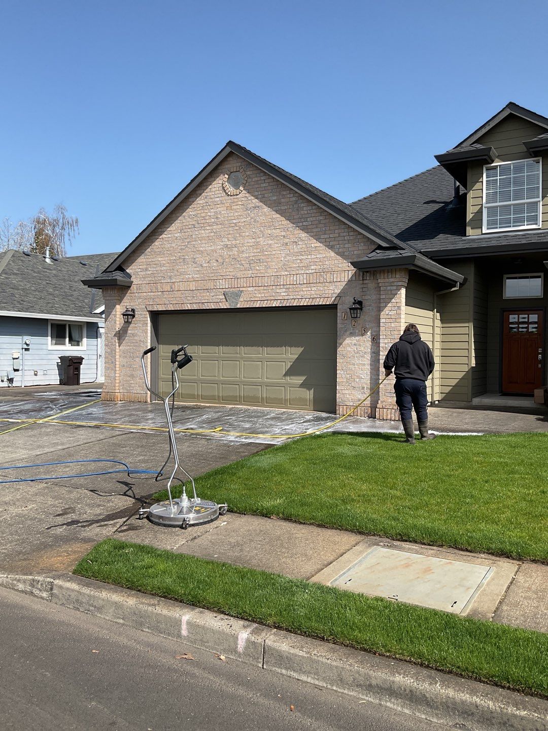 Flat work by Willamette Outdoor Wash LLC