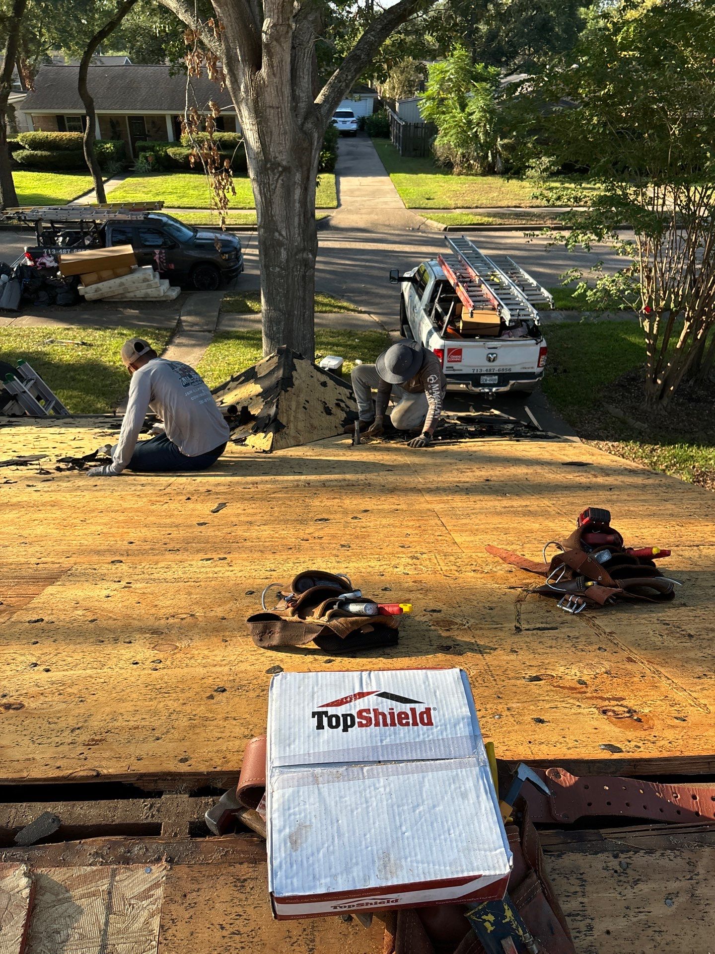 Residential Roofing Installation using Owen's Corning Duration (Lifetime) Shingles by Roof Repair Company