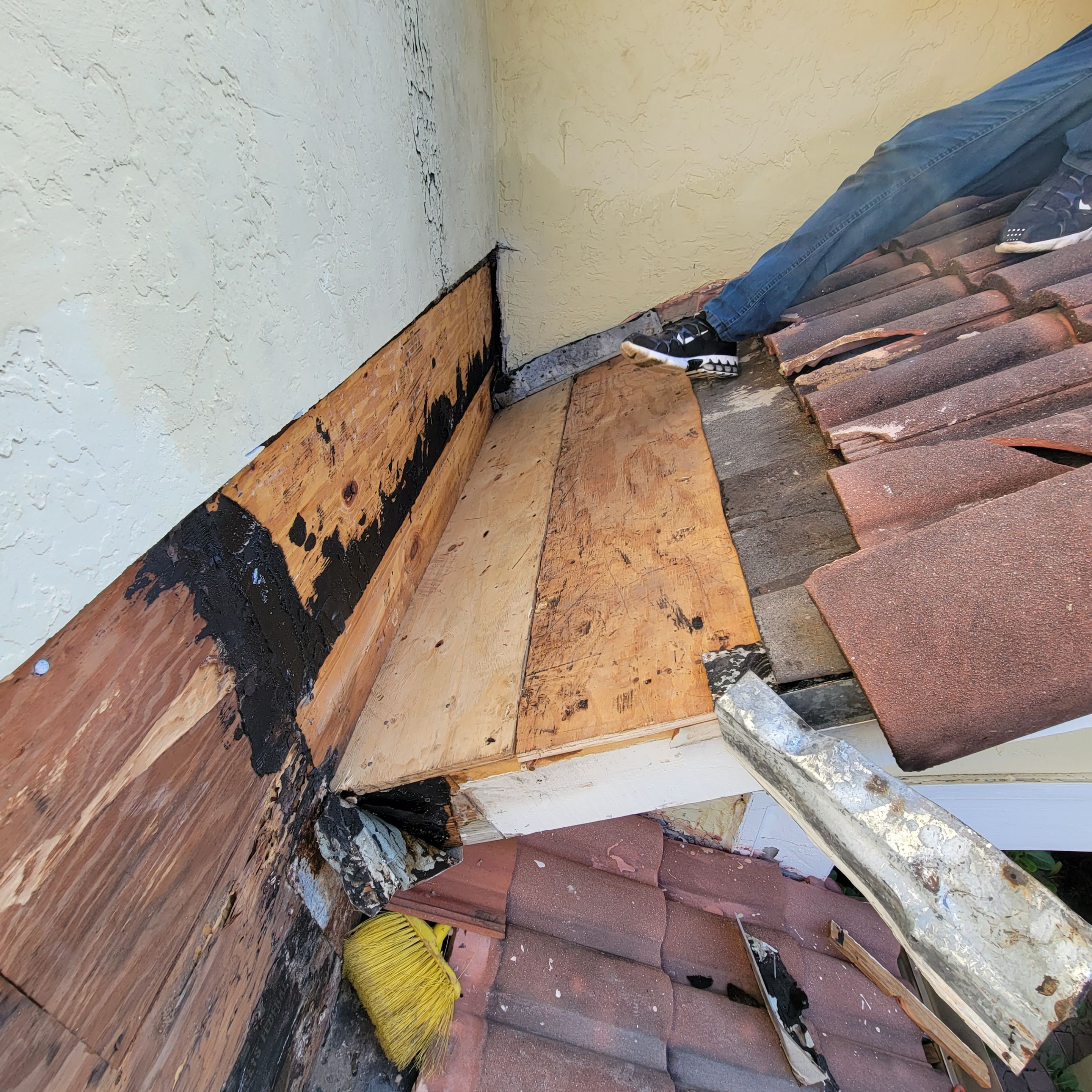 Natures Cove Rd., Dania Beach, FL by G&J Roofing 