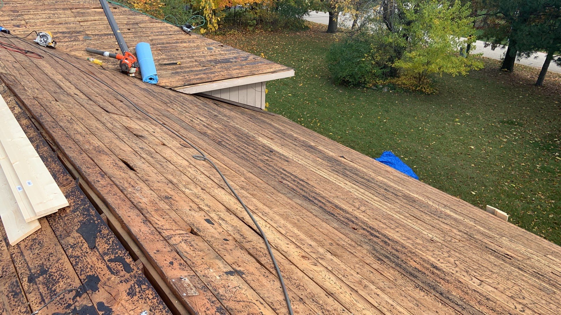 Roof Replacement using CertainTeed Landmark by 180 Contractors
