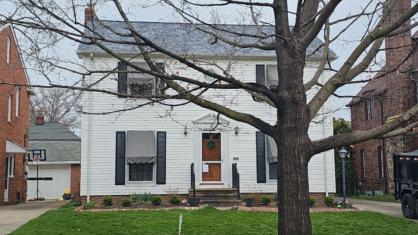 Owens Corning Duration Designer, Color, Pacific Wave, Drip Edge, Birch White by Eagle Eye Roofing