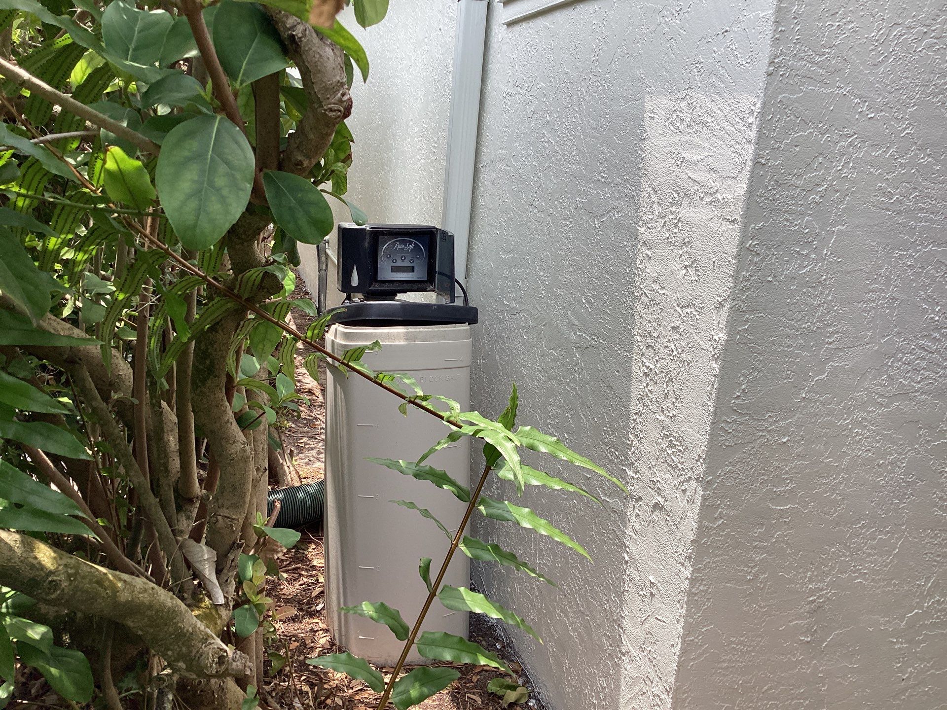 Gutter Guard System for a Leaf-Free Home in Sarasota FL by Gutter Professors