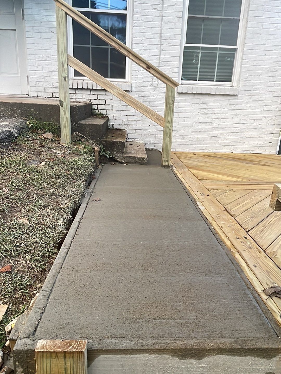 Independence Drive - Deck Installation   by Pillar and Pine