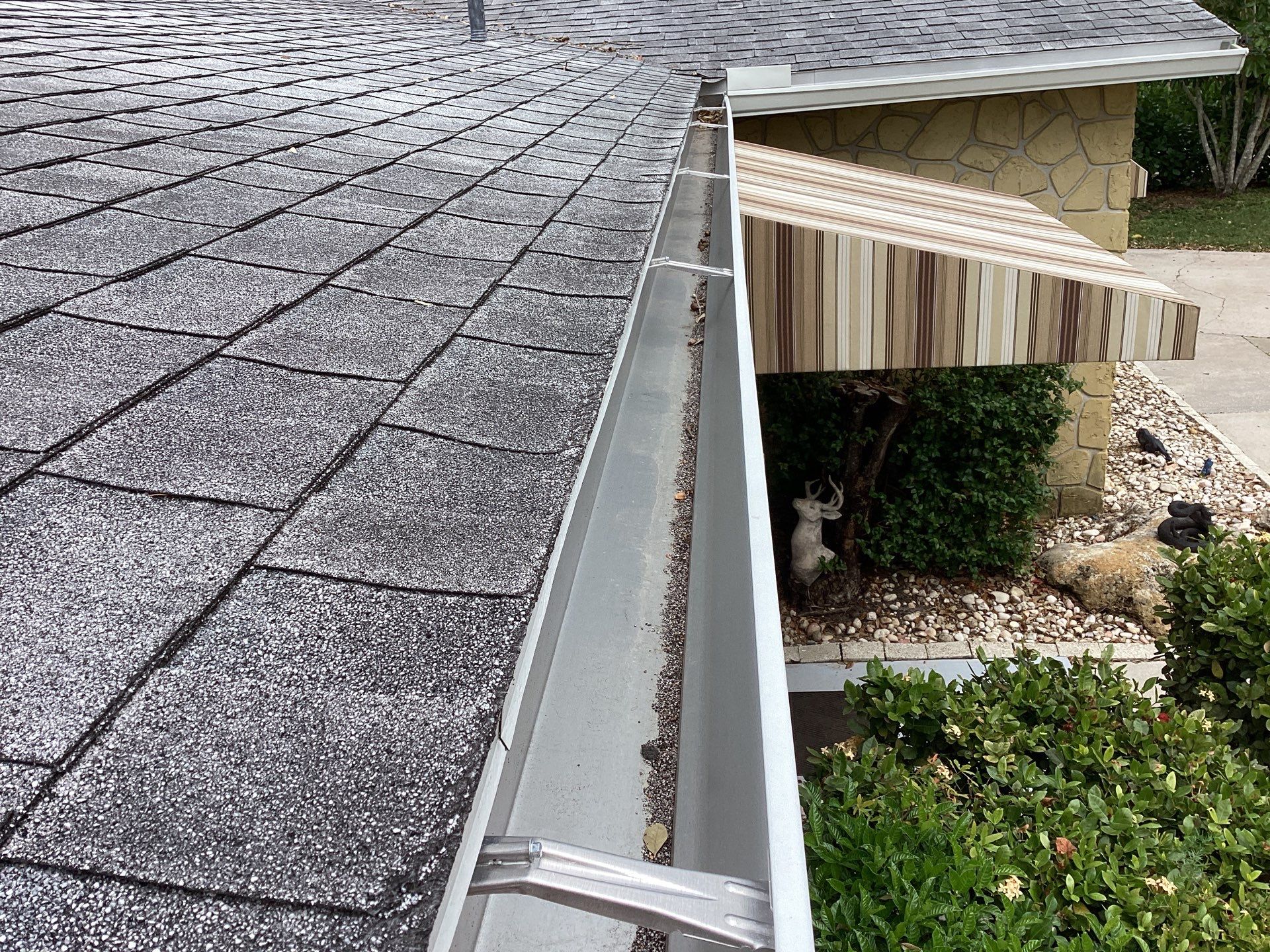 Aluminum Seamless Gutters and new Splash Guard Gutters in Fort Myers by Gutter Professors