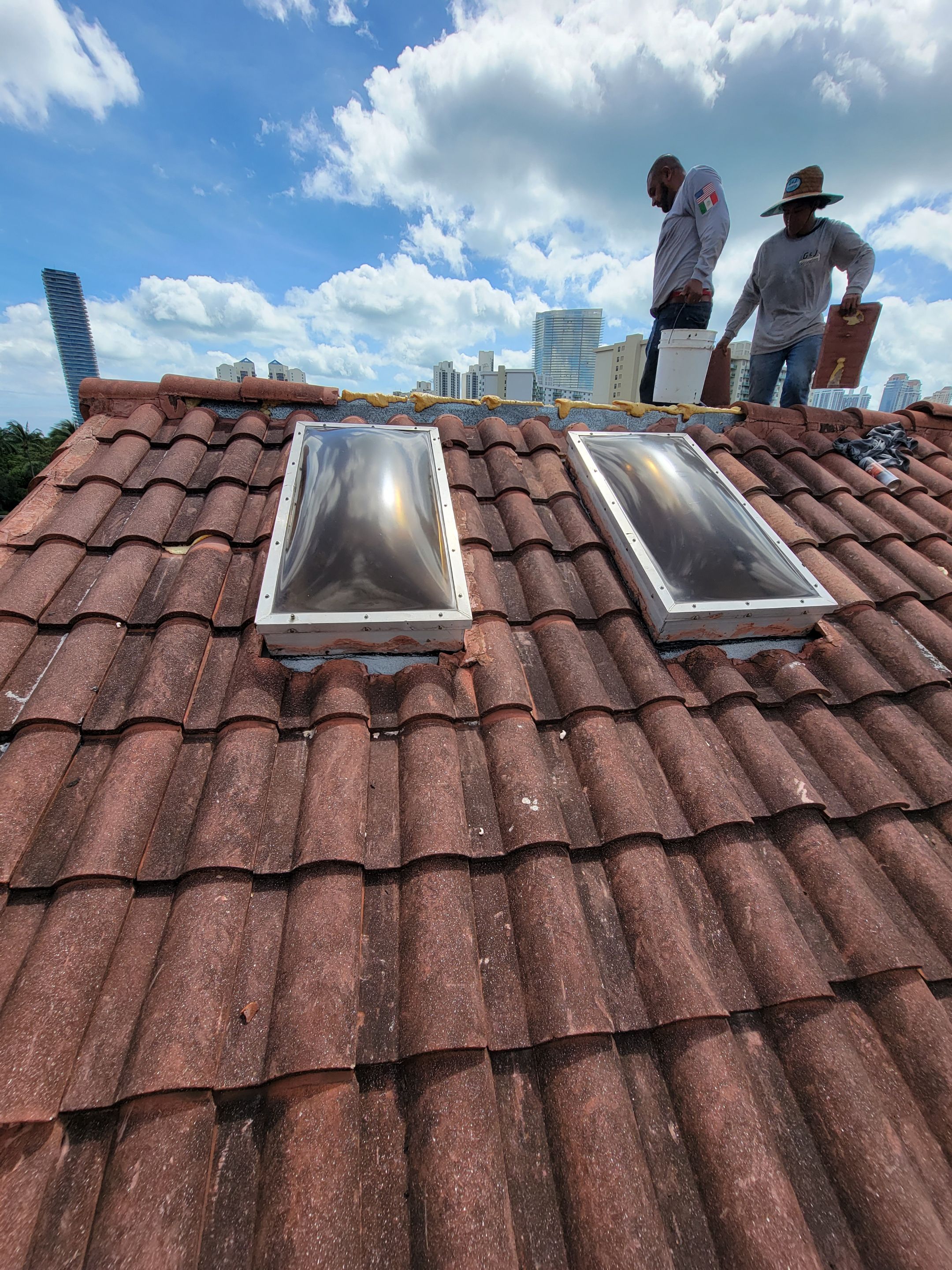 NE 37th Ave, Aventura, FL by G&J Roofing 