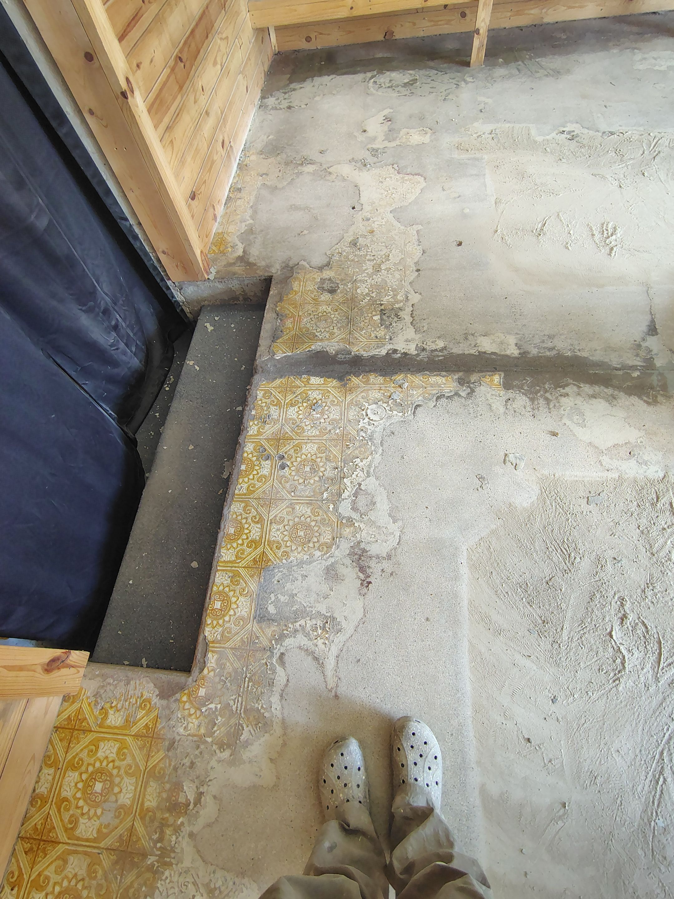 Commercial Epoxy Flake Floor Coating in Emmetsburg, Iowa by Select Painting, Coatings & Garage Cabinets