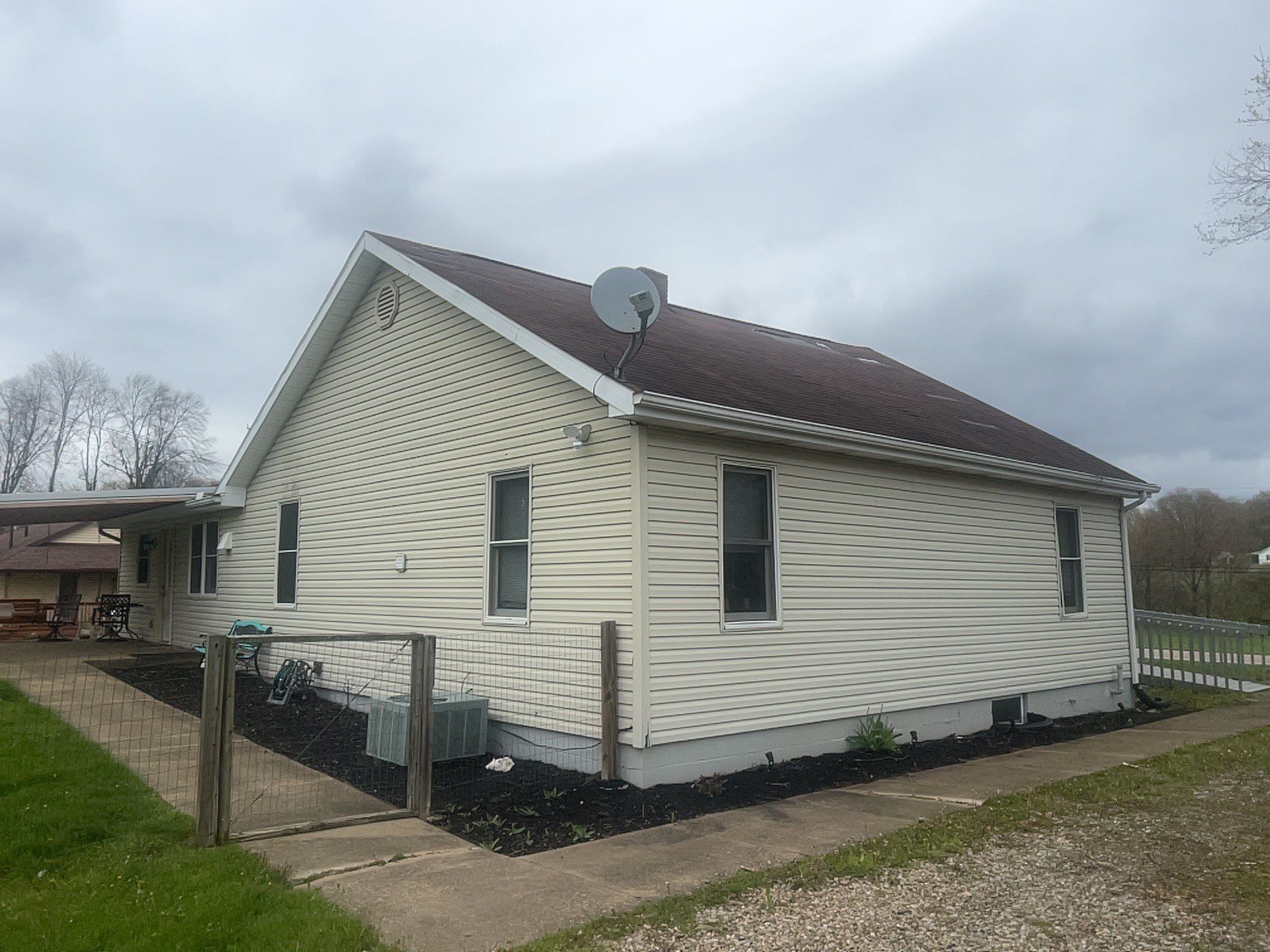 Jessie Simmons by Silver Leaf Contracting 