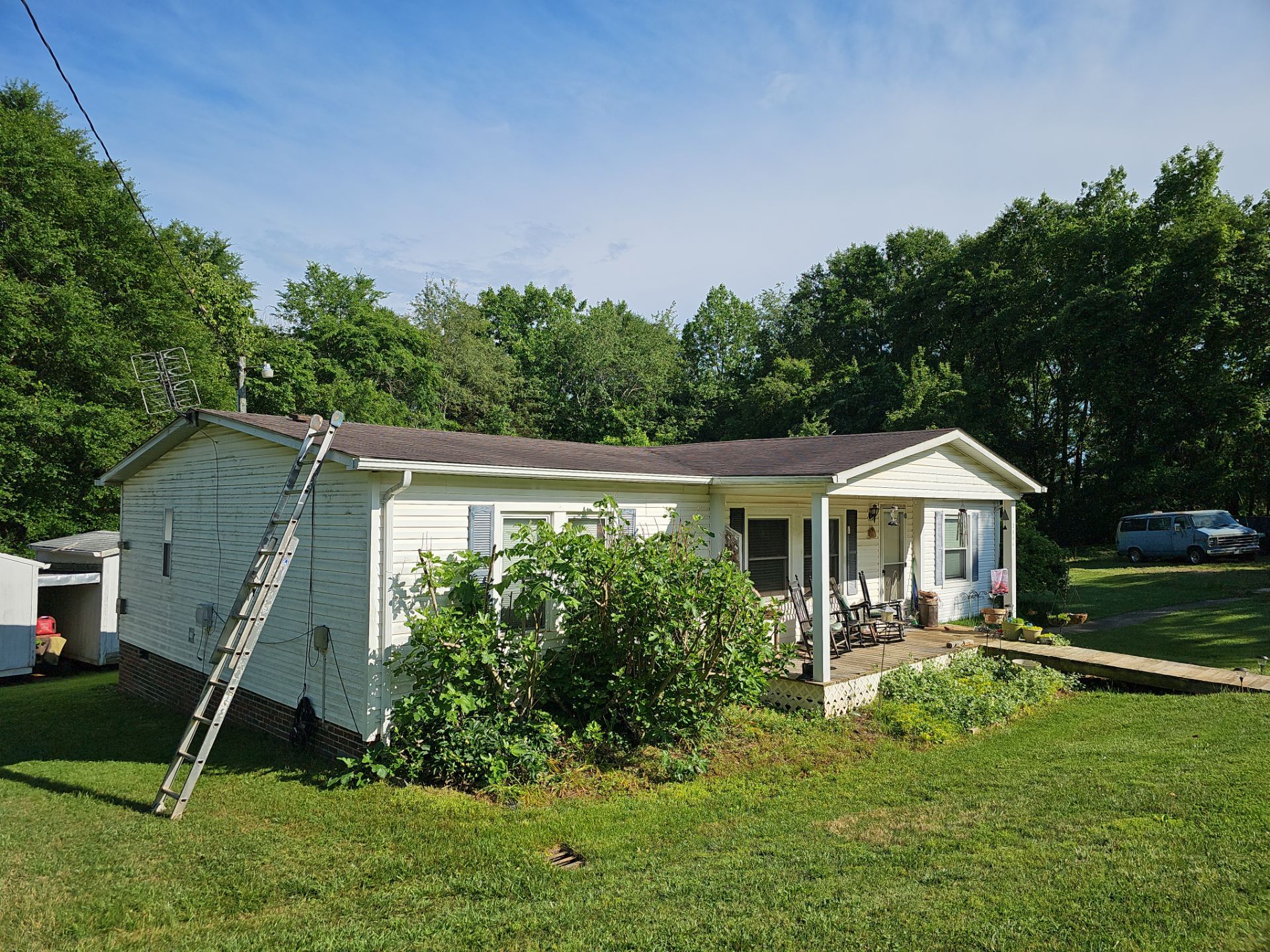 Taylor Roof by BROCK BUILDERS 